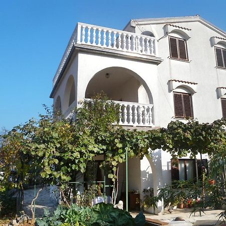 Malinska Apartment 1 Sveti Anton  Екстериор снимка