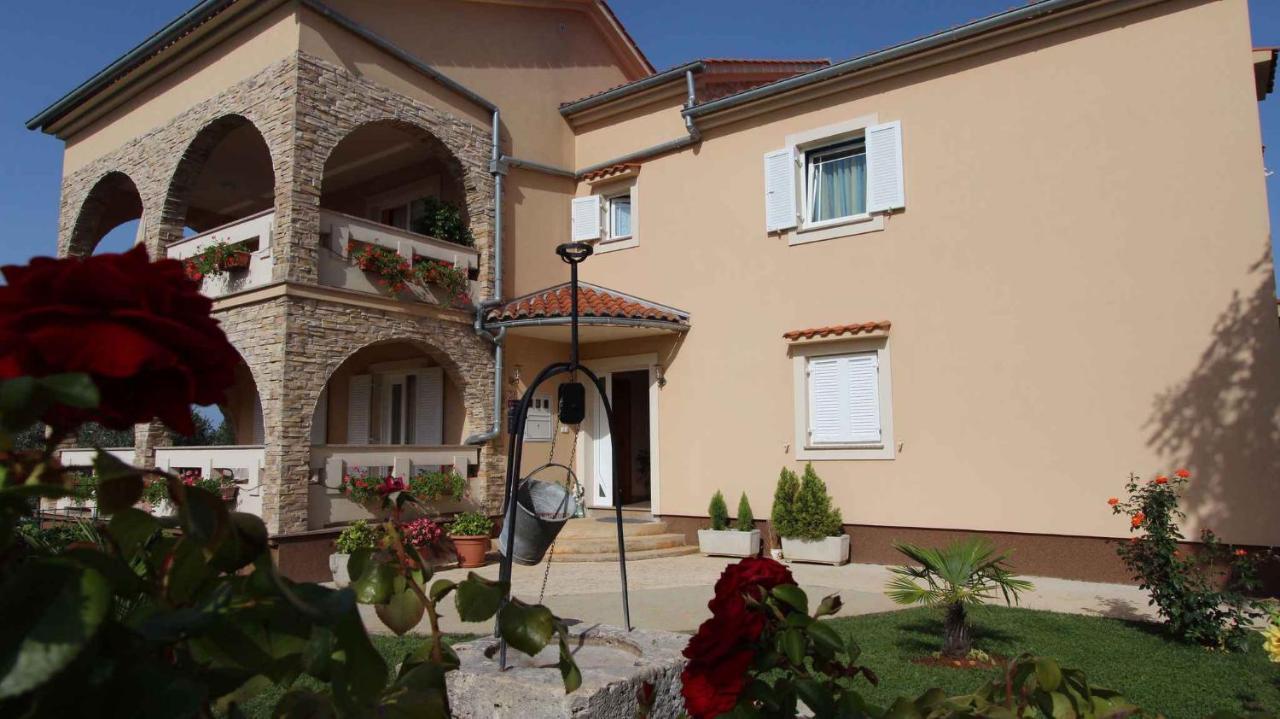 Malinska Apartment 1 Sveti Anton  Екстериор снимка