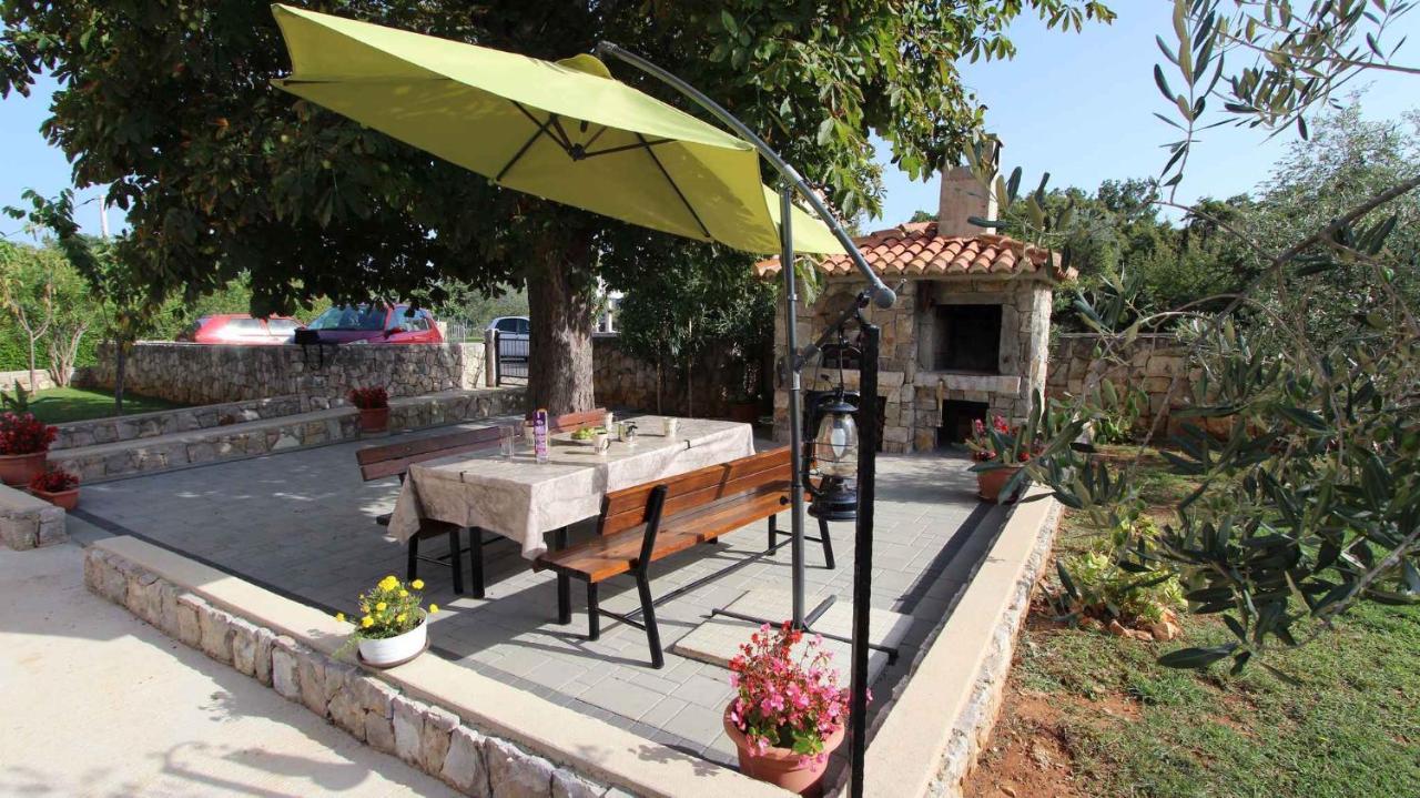 Malinska Apartment 1 Sveti Anton  Екстериор снимка