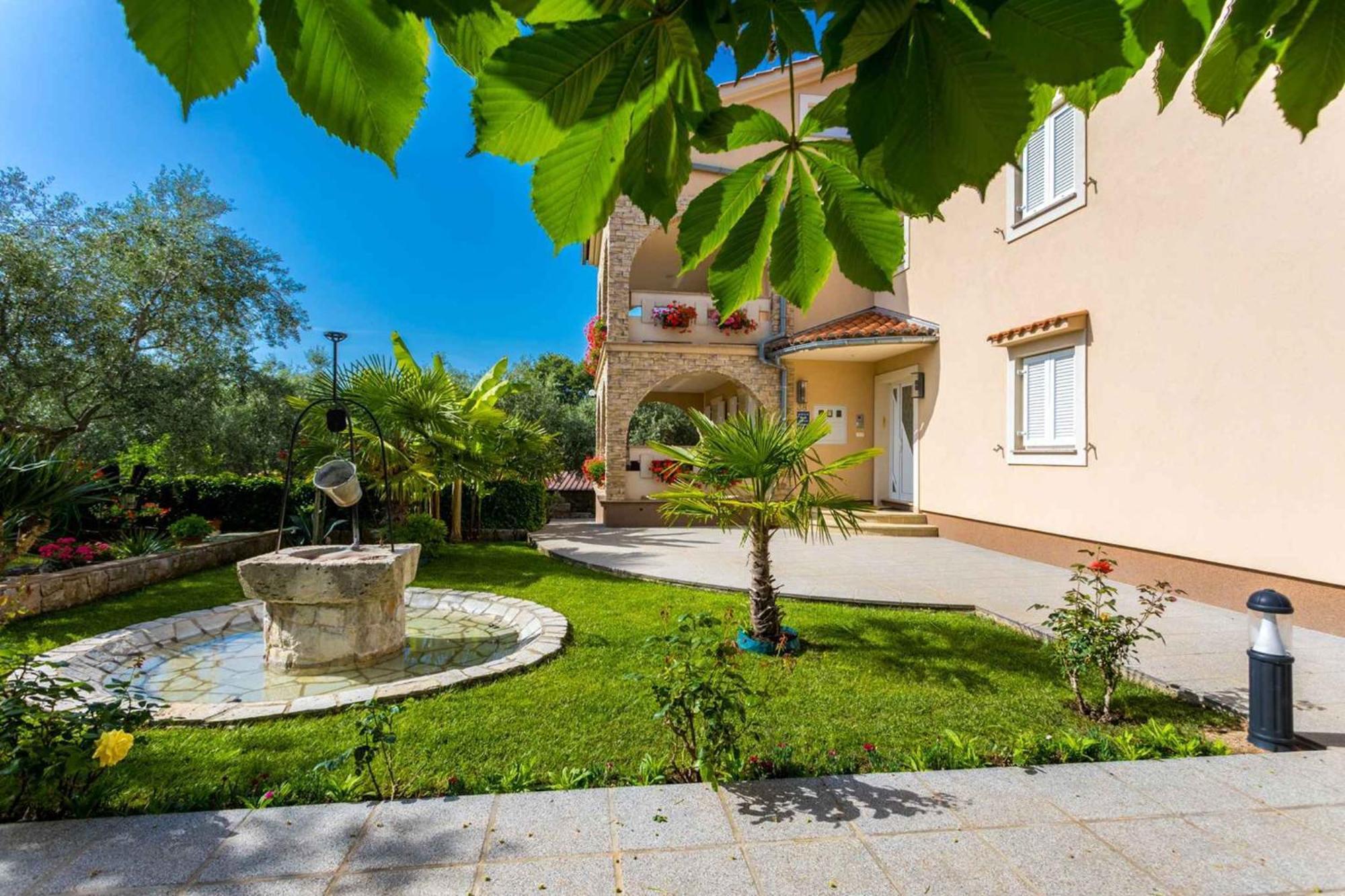 Malinska Apartment 1 Sveti Anton  Екстериор снимка