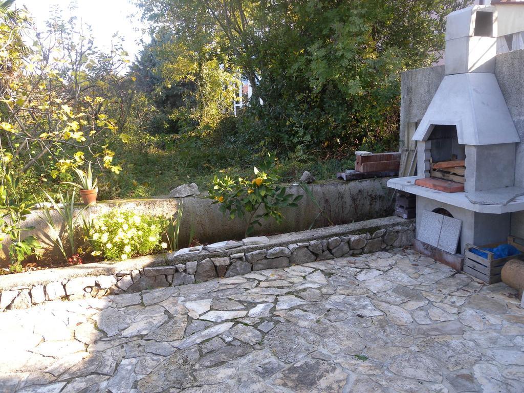 Malinska Apartment 1 Sveti Anton  Екстериор снимка